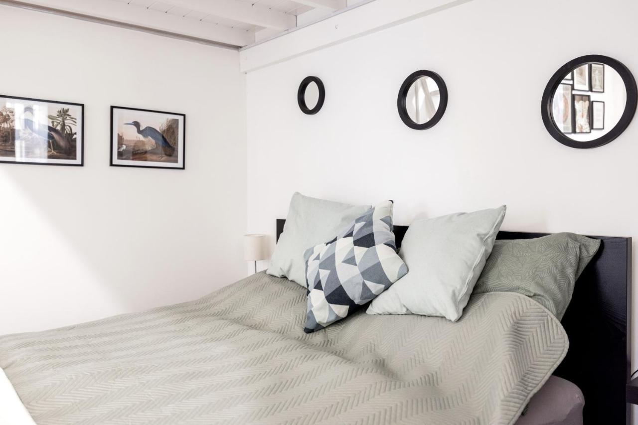 Charming Downtown Hideaway Steps From New York Cafe! Apartment Budapest Bagian luar foto